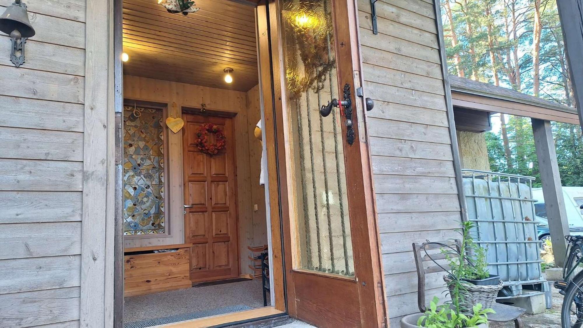 Narva-Jõesuu Vabaduse Guesthouse מראה חיצוני תמונה